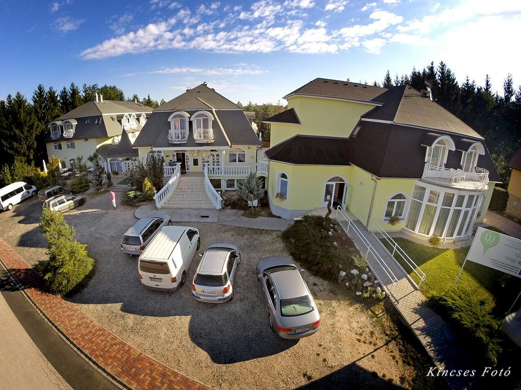 Gosztola Gyoengye-Az Erdo Szallodaja エクステリア 写真